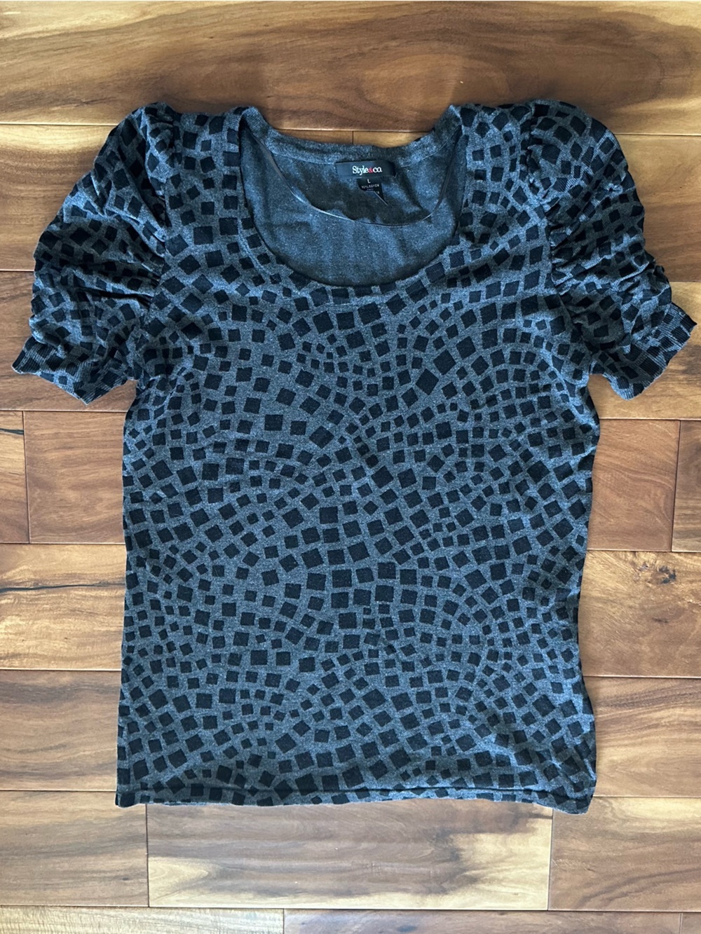 Style & Co Black & Charcoal Patterned Puff-Sleeve Top size Large